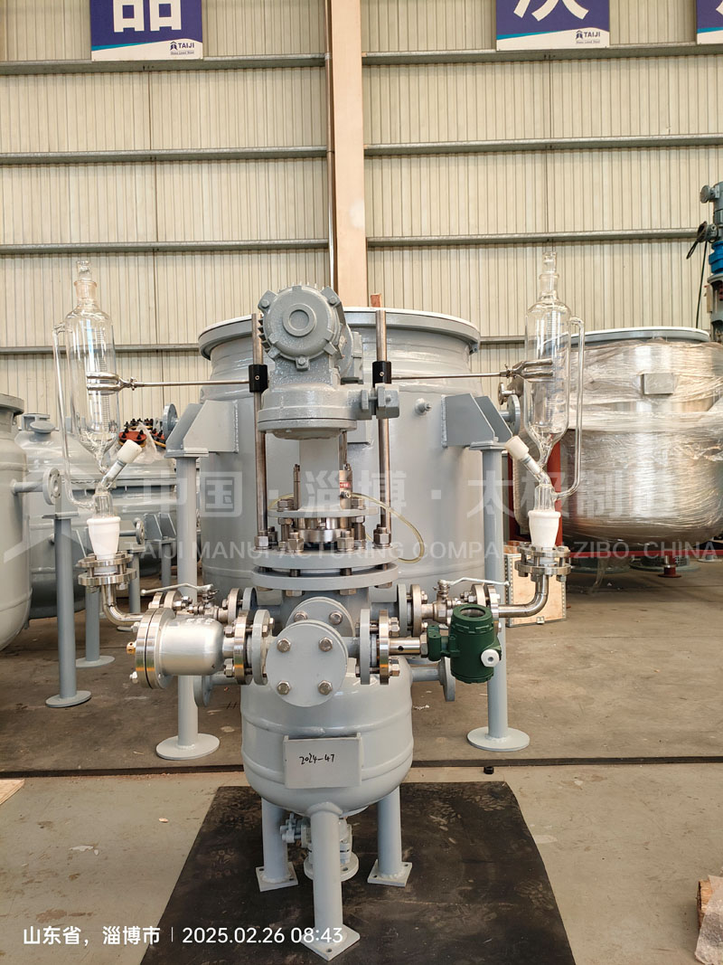 太極5L搪玻璃反應釜制造完成，各項檢驗全部通過！